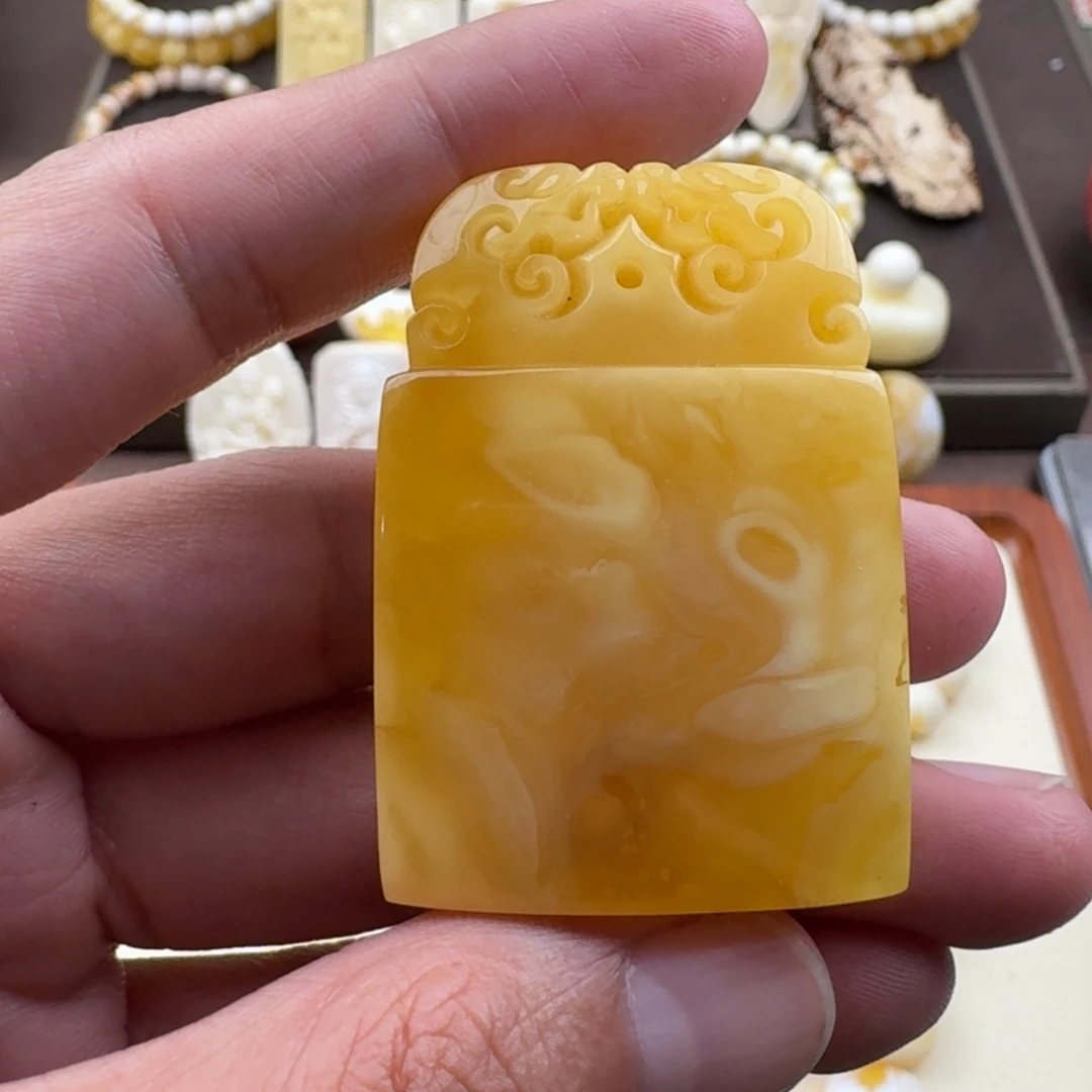 琥珀未镶嵌裸石蜜蜡