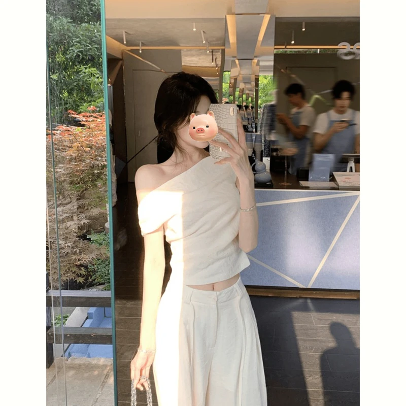 白色不规则斜肩短袖T恤女夏季2025新款修身设计感露肩高级感上衣