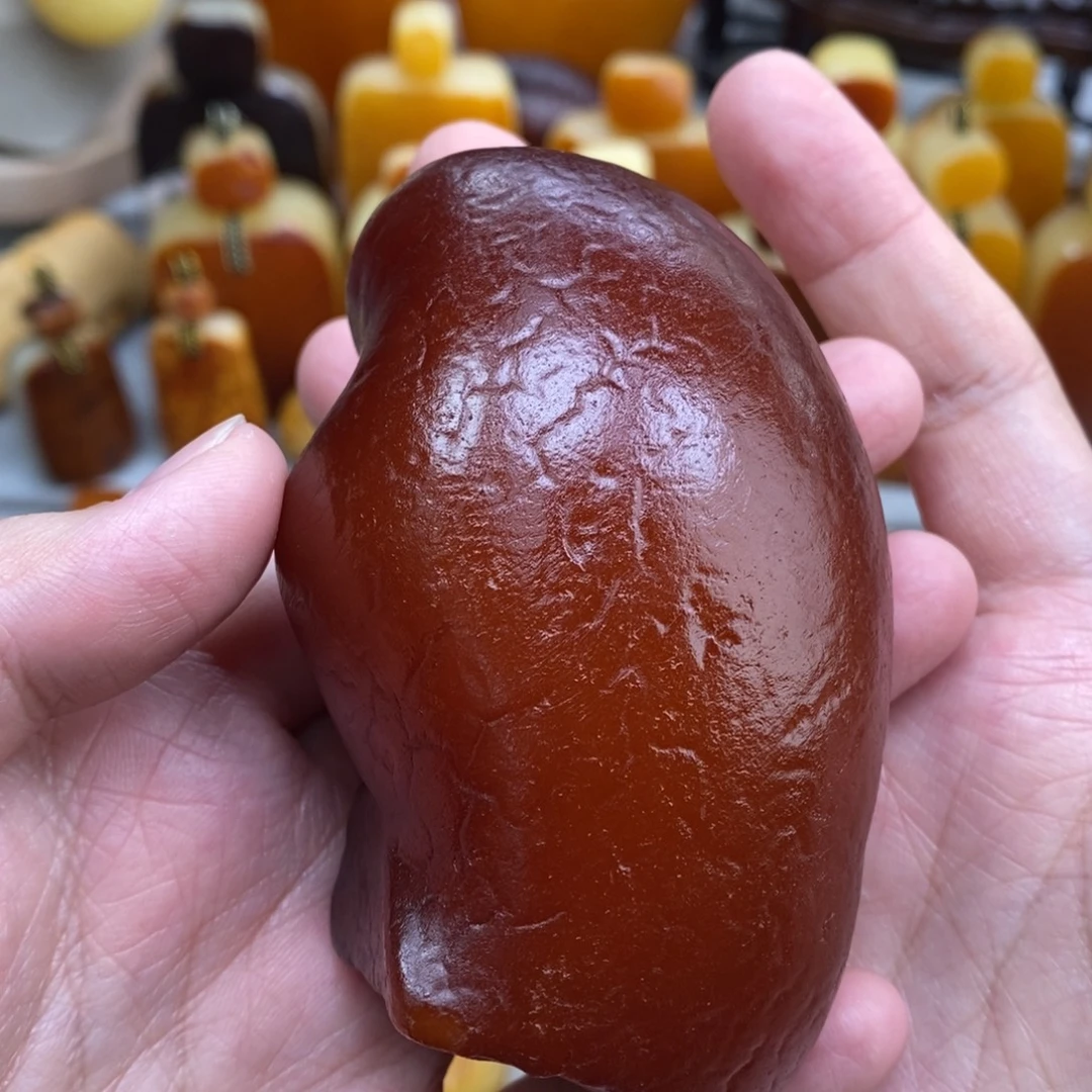 蜜蜡未镶嵌珠宝奇石