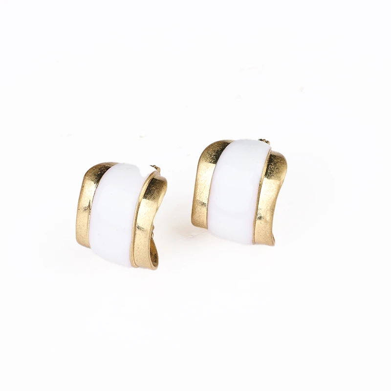 轮廓设计师款轻奢复古百搭耳饰T253S034