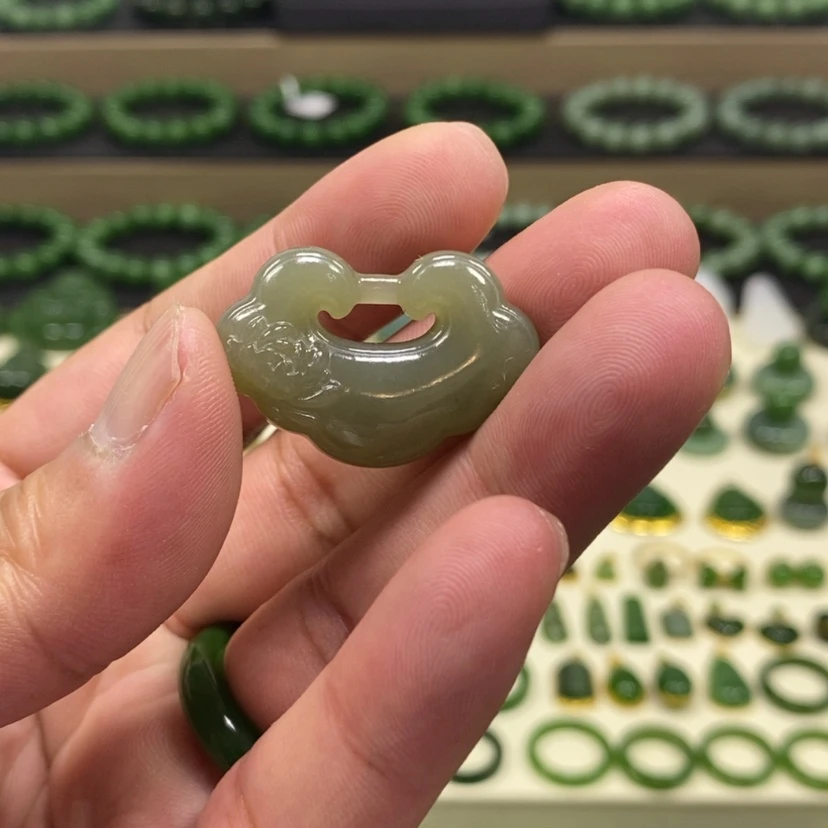 【闪购商品】颈饰未镶嵌和田玉