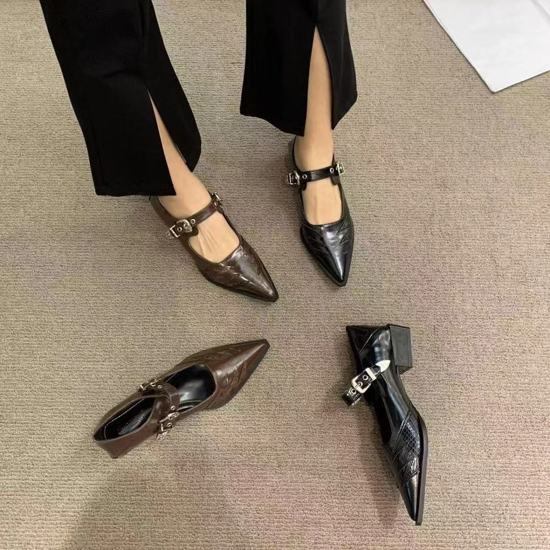 平底凉鞋低跟女鞋春夏欧美浅口尖头单鞋跟鞋黑色法式高跟拼接