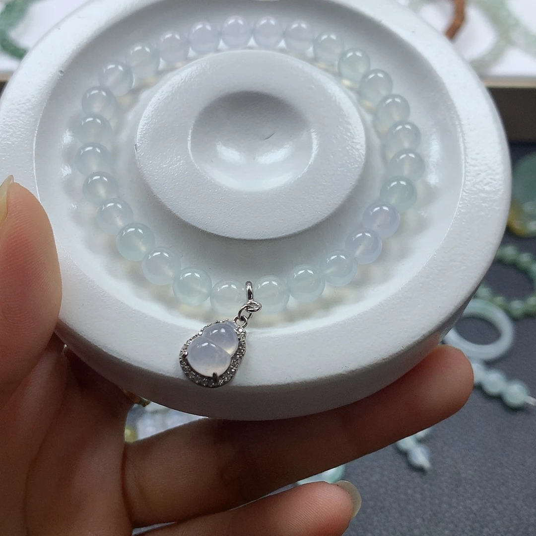 翡翠未镶嵌颈饰手串