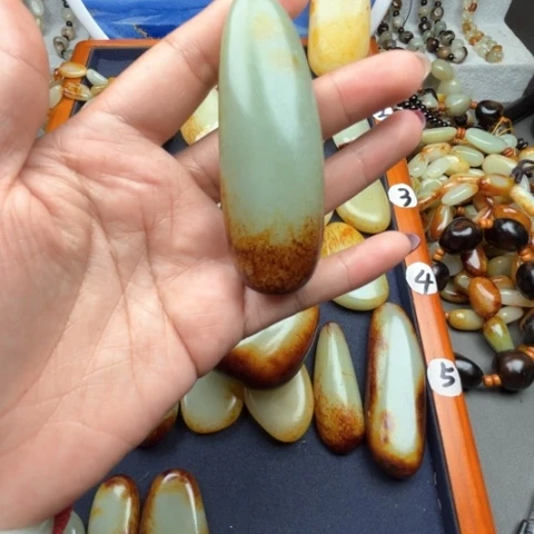 和田玉颈饰未镶嵌趁*丶