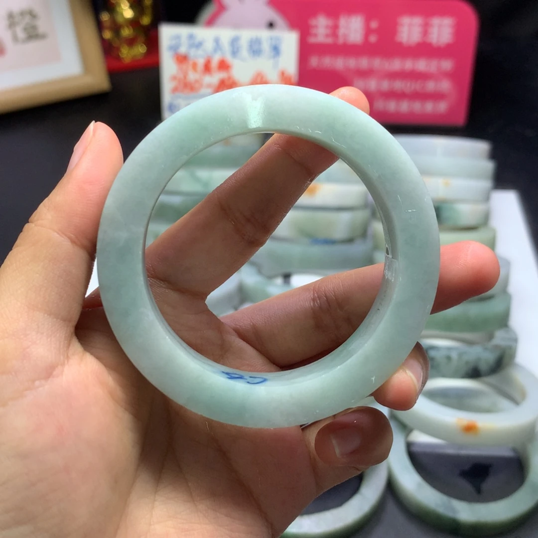 康***定制翡翠手镯未镶嵌