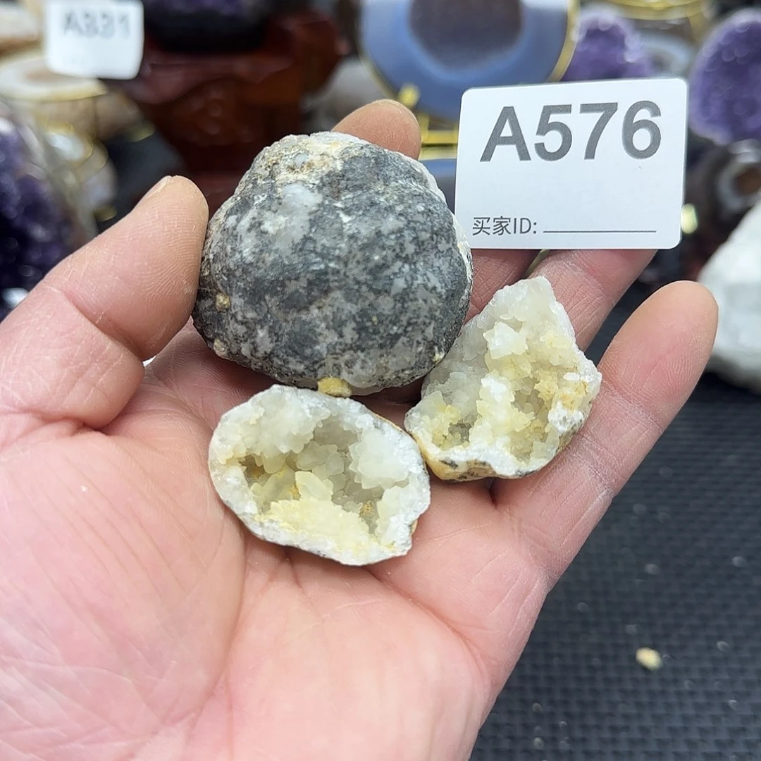 未镶嵌水晶大型摆件（非配饰）