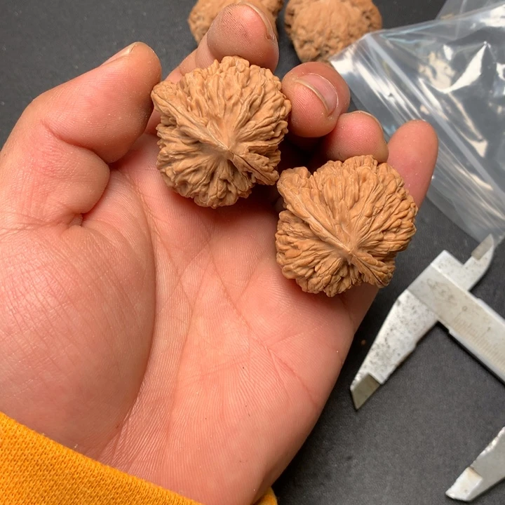 文玩核桃把件36四座楼10