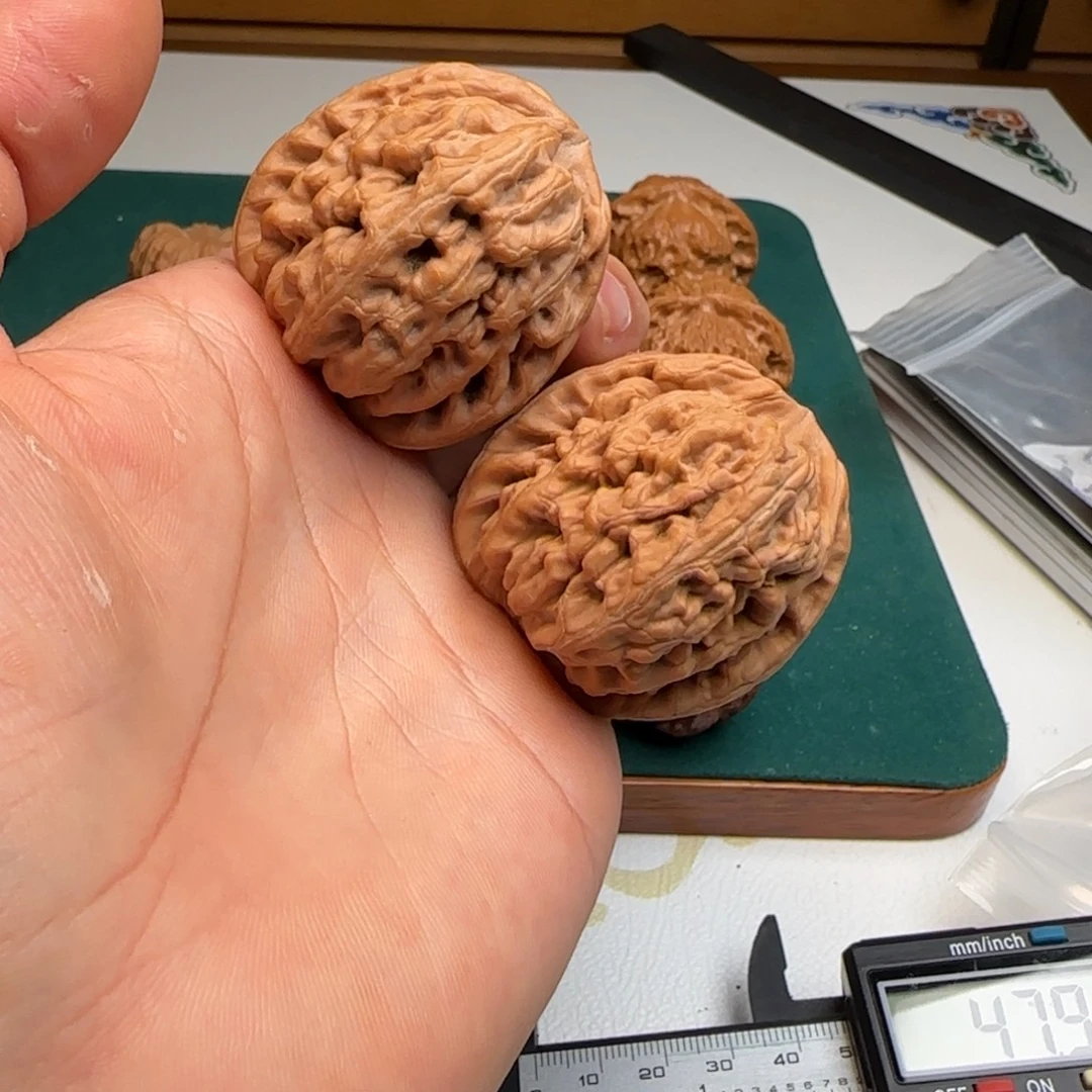 吊坠文玩核桃45红锦鲤