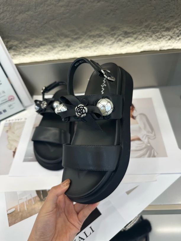 玛莎玛索233-3夏季新款真皮软糯拼接蕾丝珍珠时尚百搭凉拖