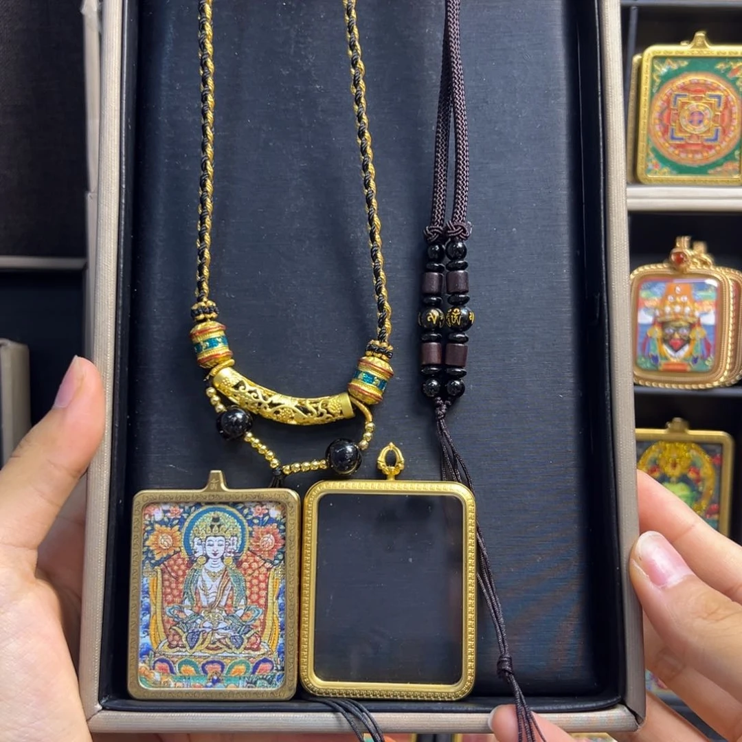 早***吧吊坠美丽的小镇和美丽的小镇