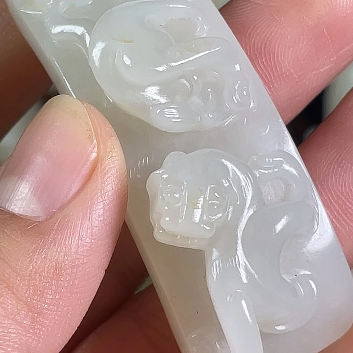 王***博和田玉未镶嵌挂件