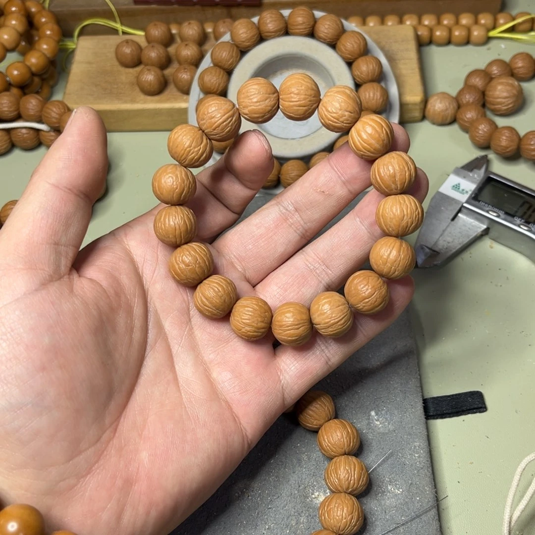 猴头核桃手串?**奇边肚同尺聚宝盆