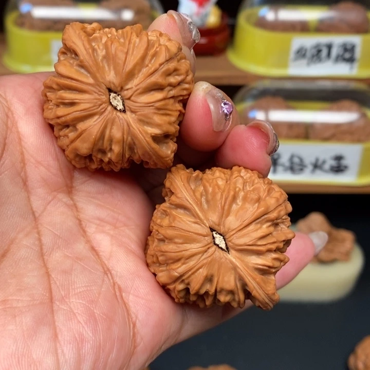 ****点文玩核桃吊坠42全品山地磨