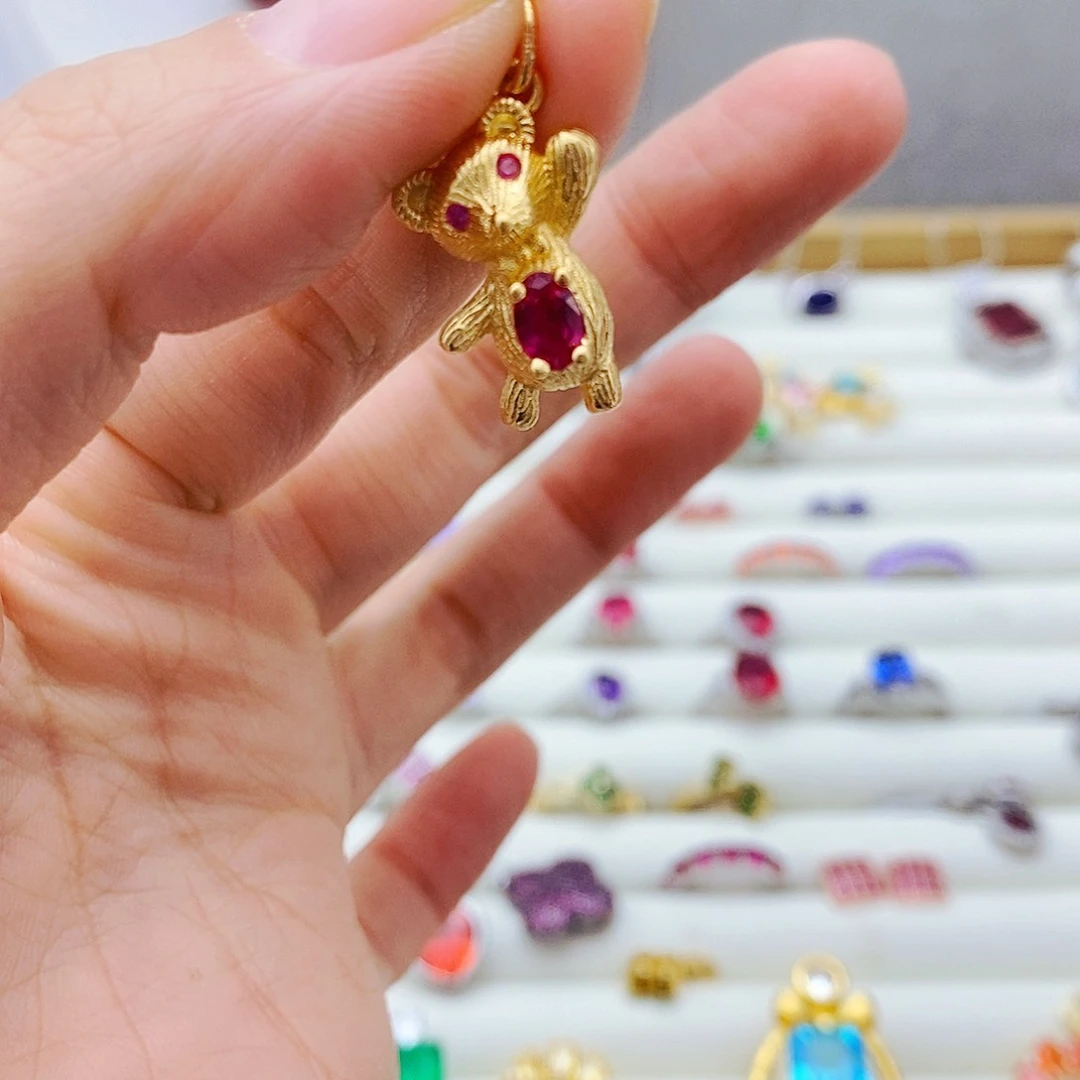 吊坠(赠链)未镶嵌红宝石