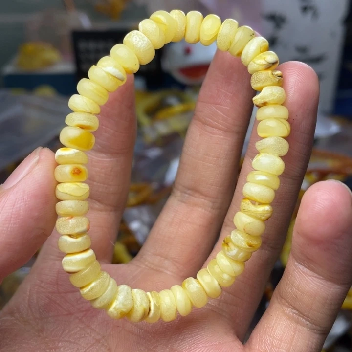未镶嵌琥珀珠宝奇石