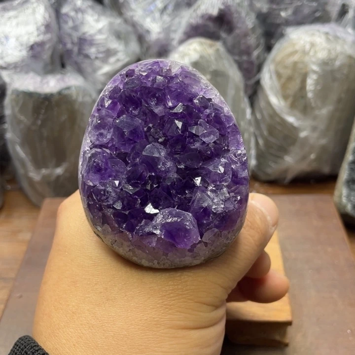 未镶嵌水晶大型摆件（非配饰）