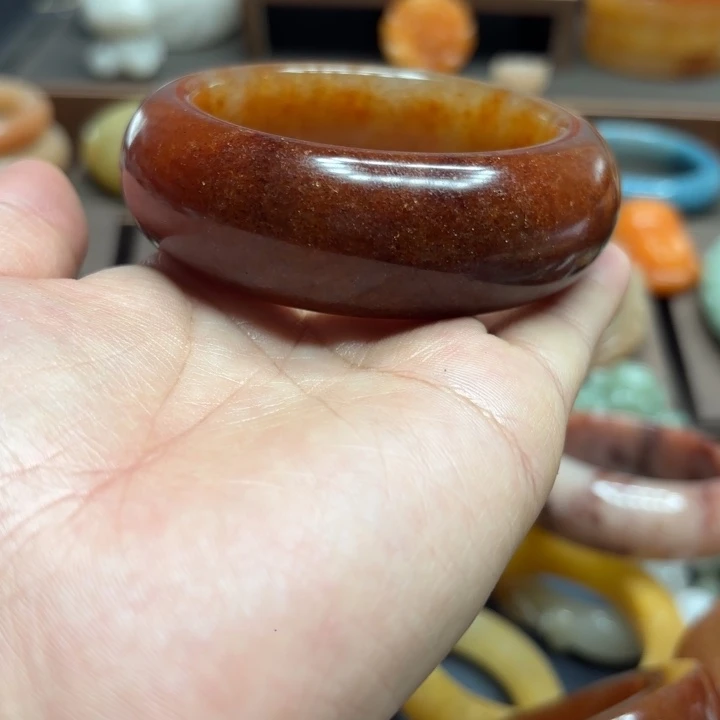 缘***分石英质玉未镶嵌手镯