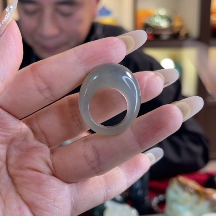 蛇纹石玉未镶嵌戒指