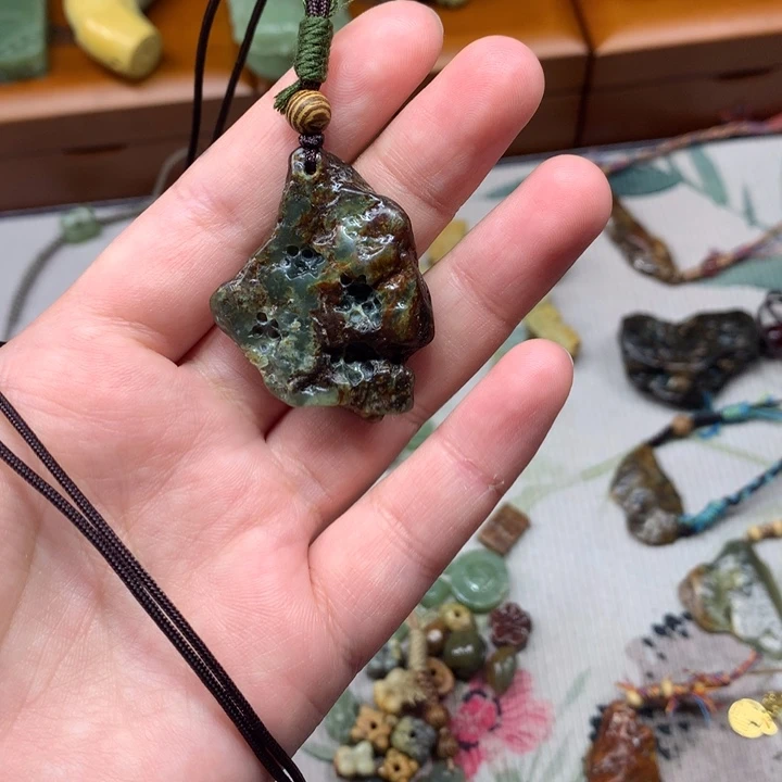 岫岩河磨玉（透闪石质玉）未镶嵌挂件