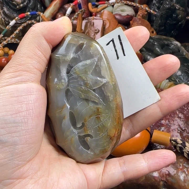 未镶嵌透闪石质玉珠宝奇石