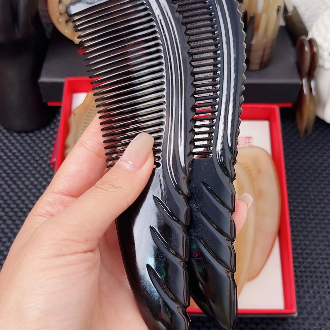 纯手工制作纯牛角梳子
