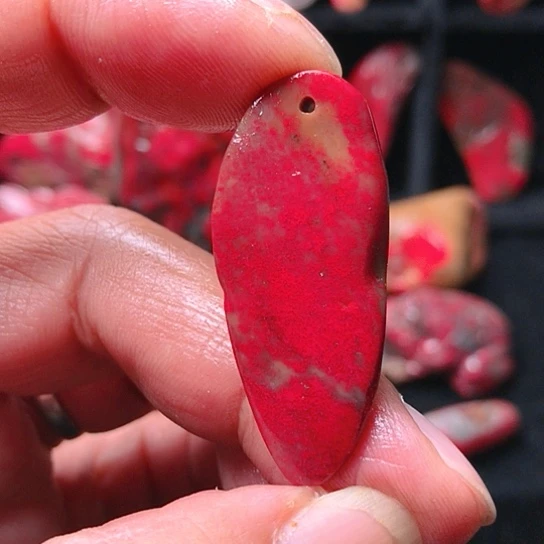 昌化鸡血石昌化鸡血石精品挂件