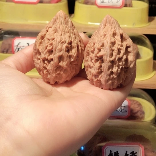 文玩核桃高尖大沽石