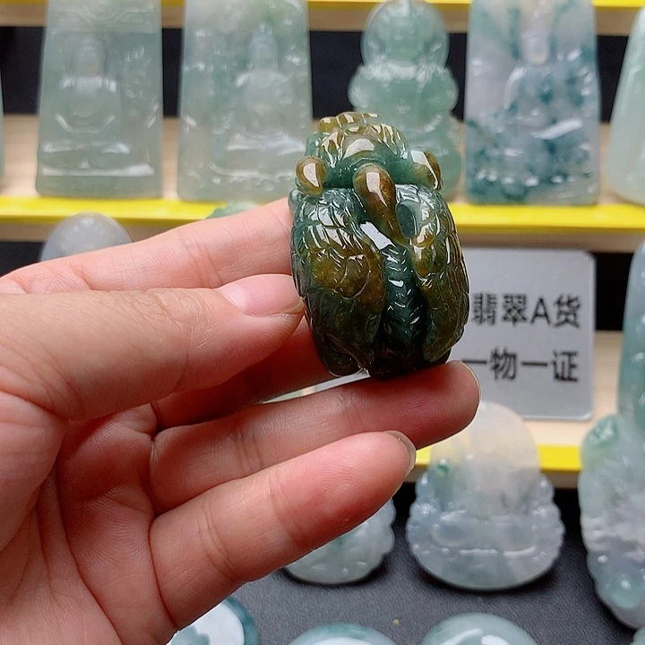 翡翠未镶嵌吊坠(不含链)在***数飞天貔貅