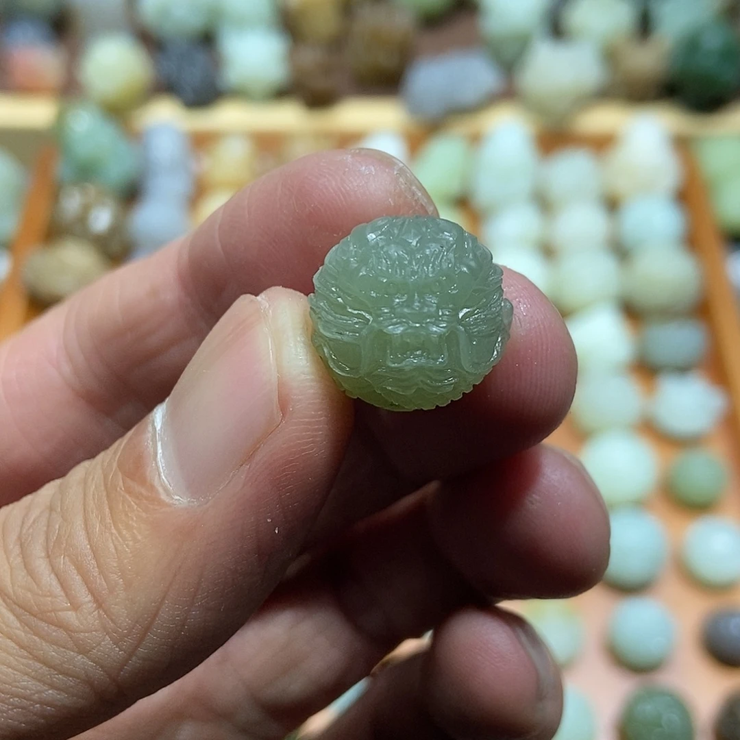 和田玉未镶嵌颈饰定制