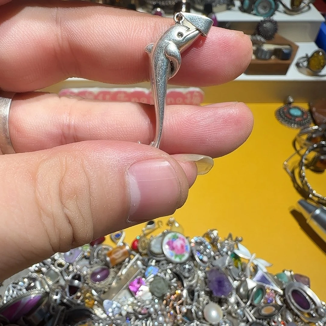 狂***大理石合金吊坠的设计很