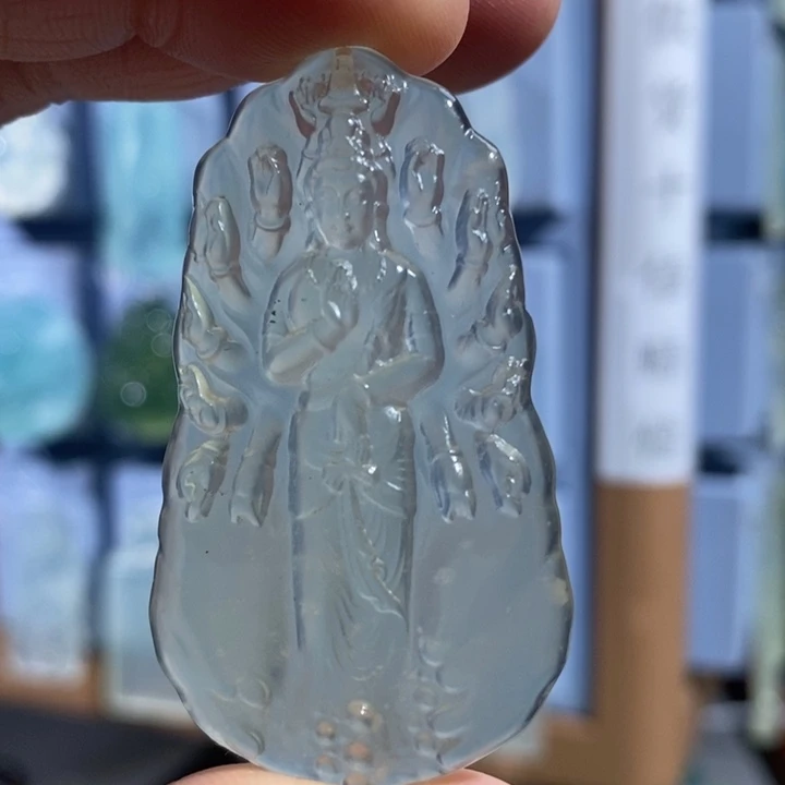 岫玉未镶嵌颈饰吊坠