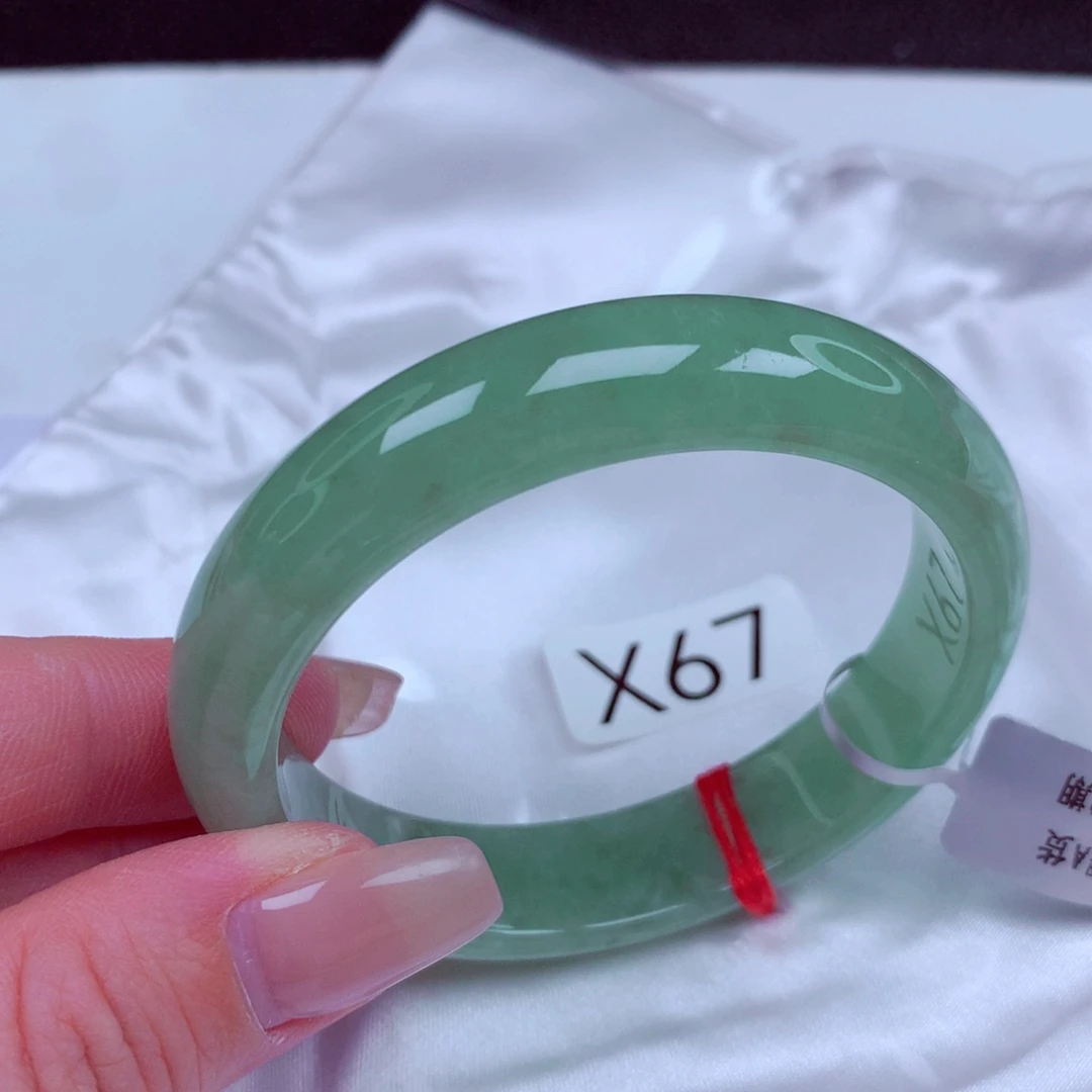 翡翠未镶嵌手镯手镯