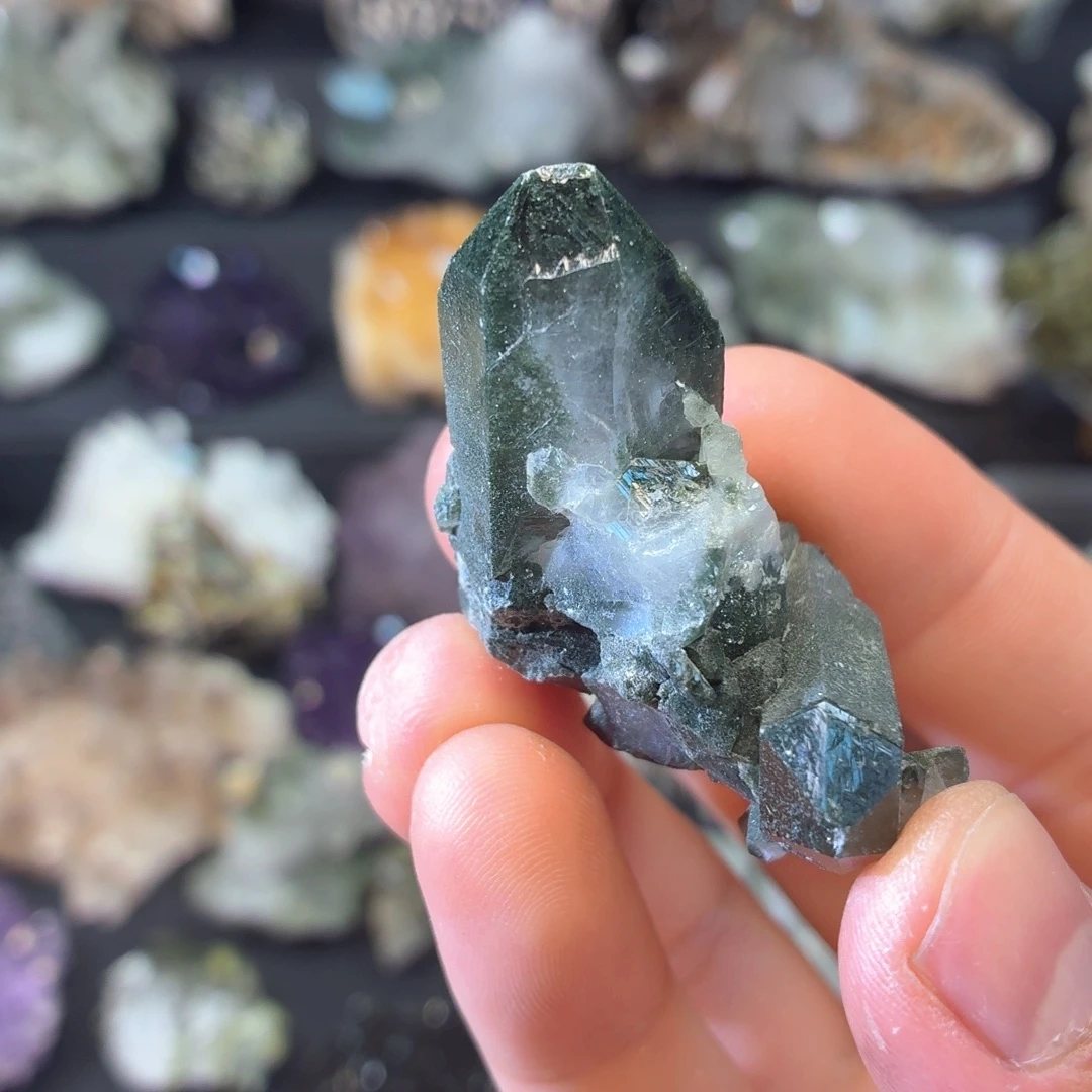石材 高透满绿幽水晶