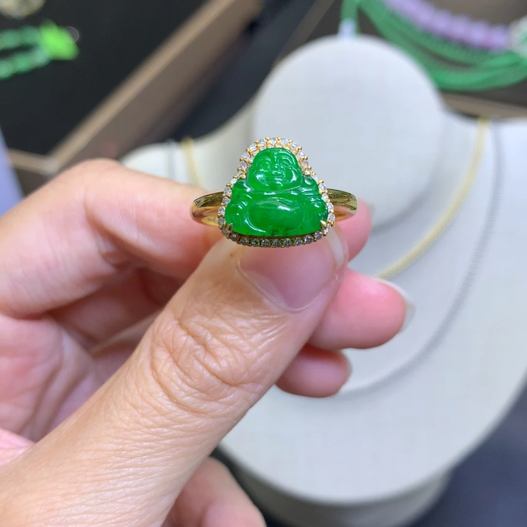 颈饰18K金镶嵌翡翠