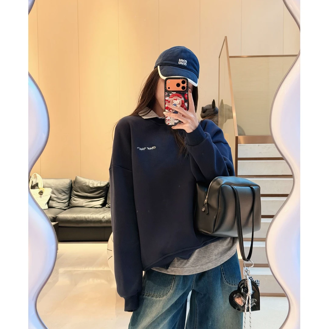 藏青色宽松卫衣上衣