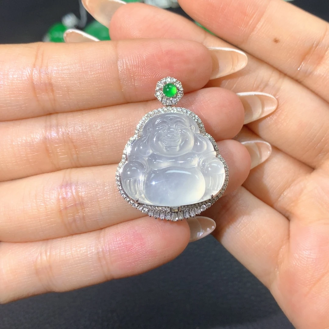 翡翠18K金镶嵌颈饰翡翠
