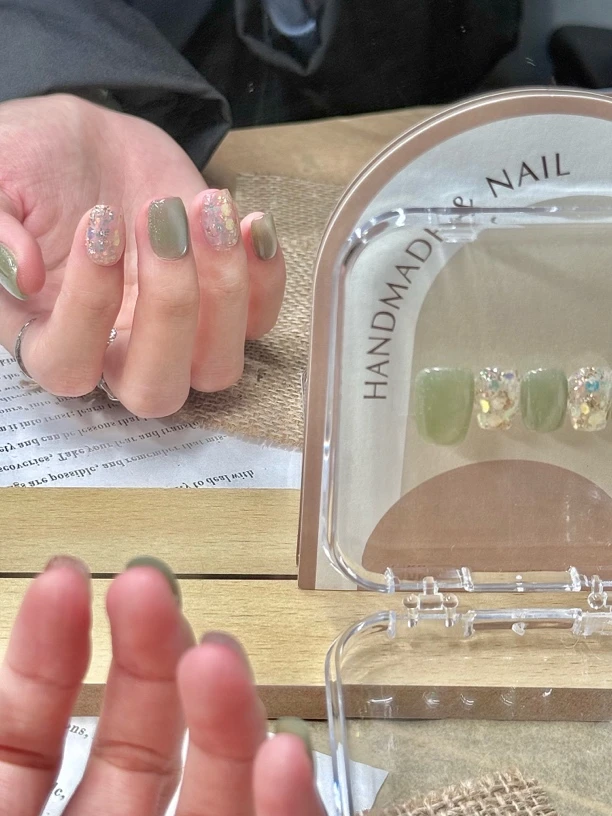 绿影星隙｜猫眼闪片纯手工穿戴甲小众设计精致爆闪冰透渐变气质