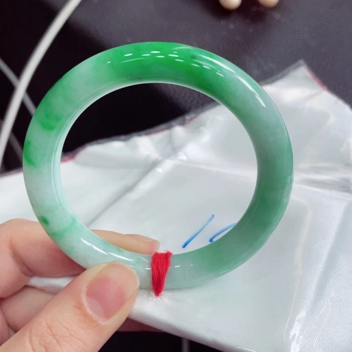 未镶嵌手镯翡翠翡翠