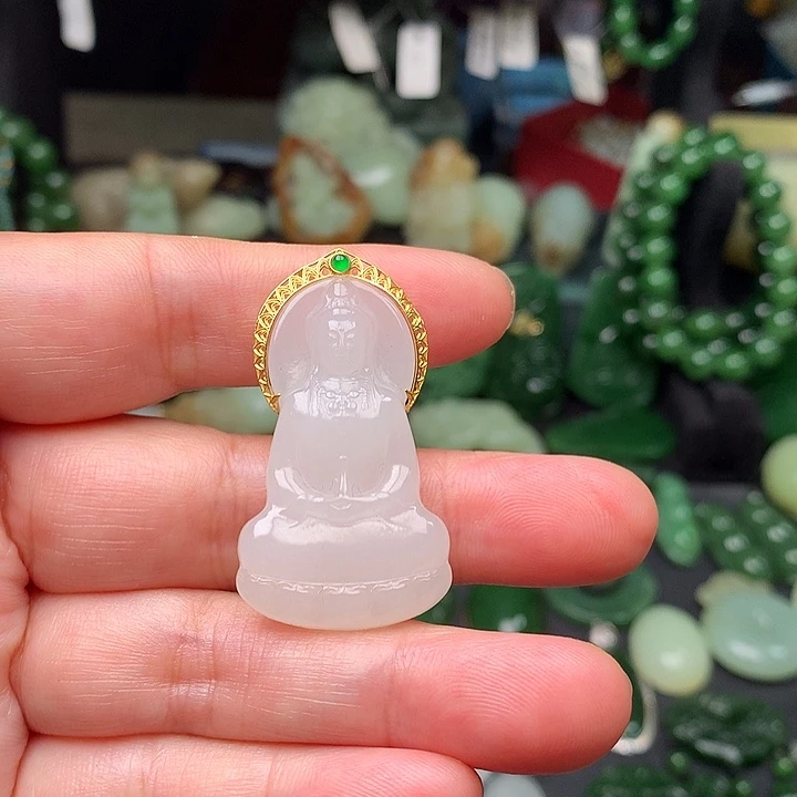 和田玉未镶嵌颈饰