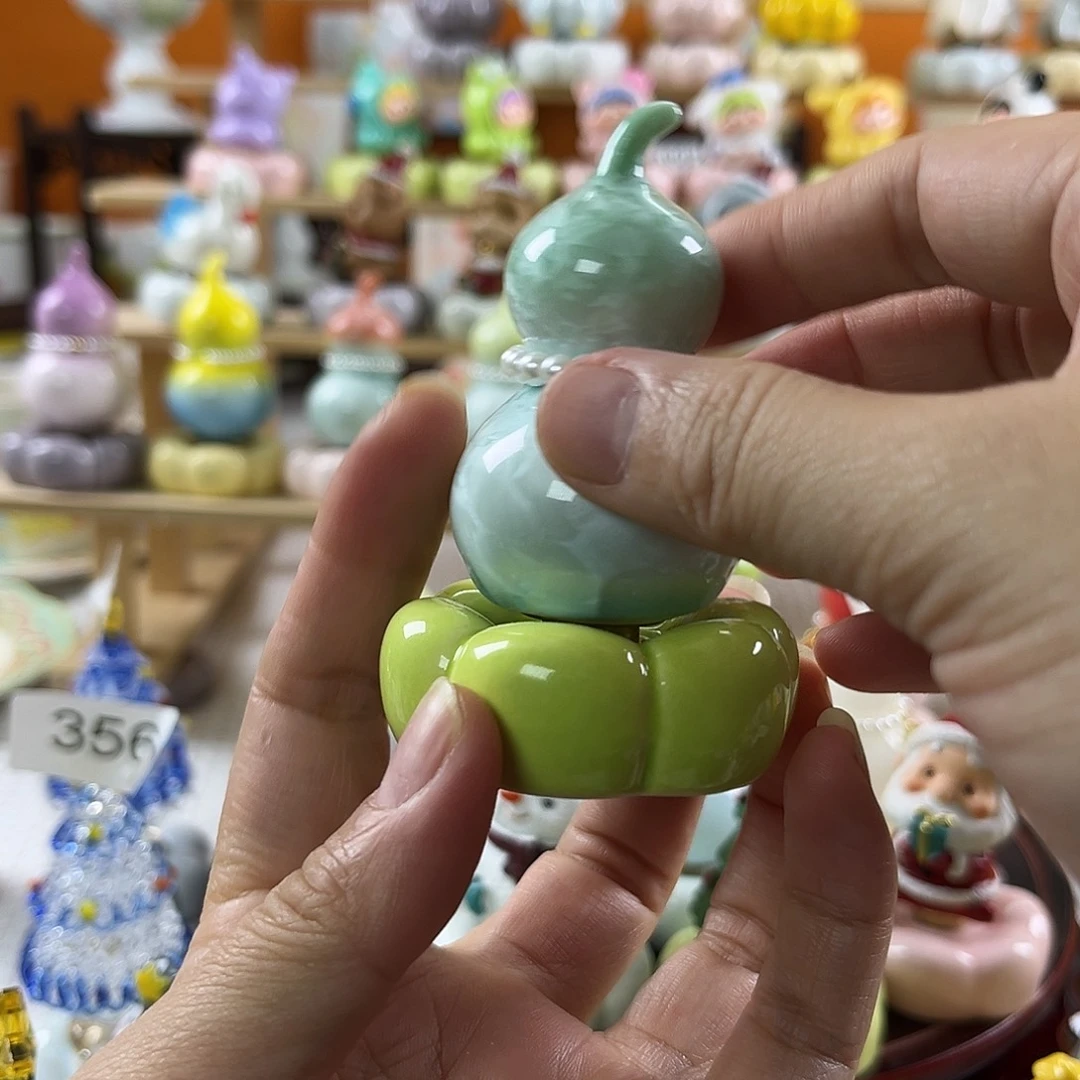 陶陶瓷转转上绿下蓝