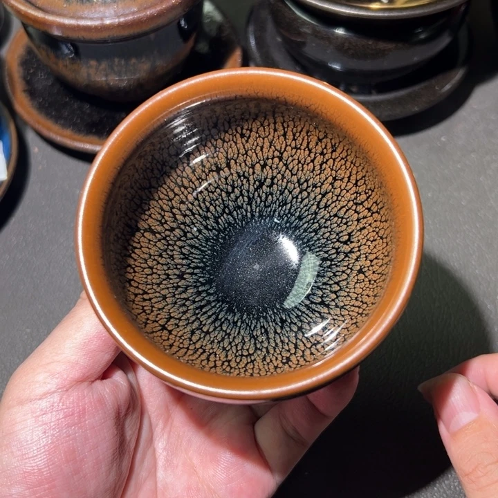 茶盏这个人就是他本人吗
