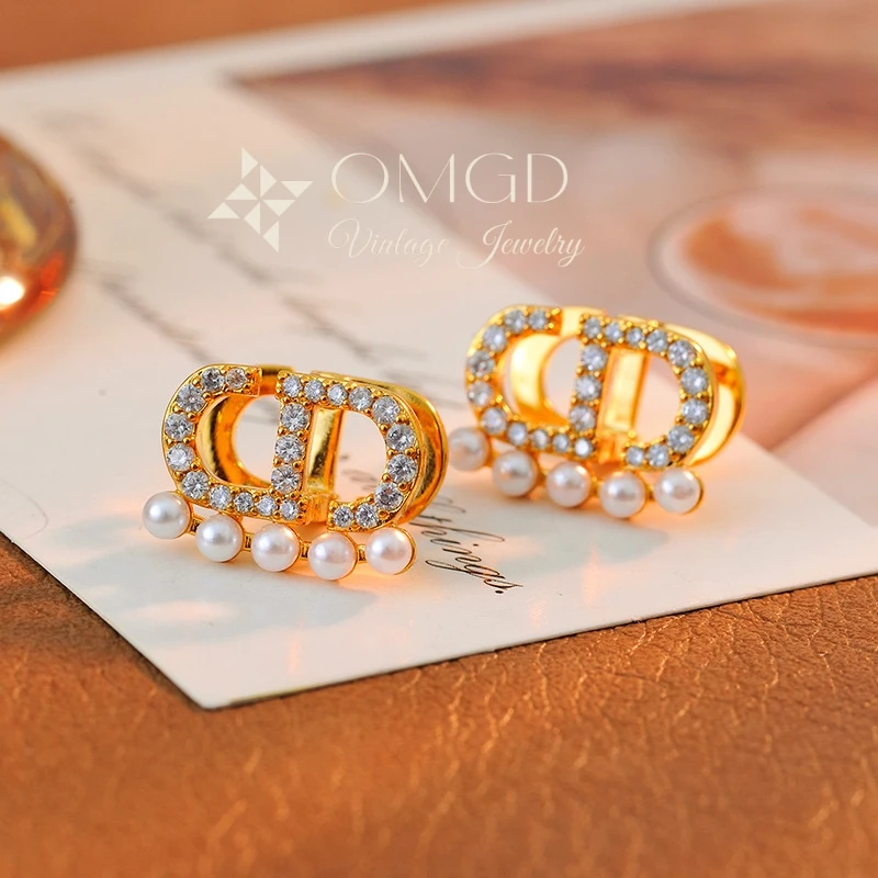 铜合金合成锆石耳饰 【D1041】耳钉 轻奢时尚设计款