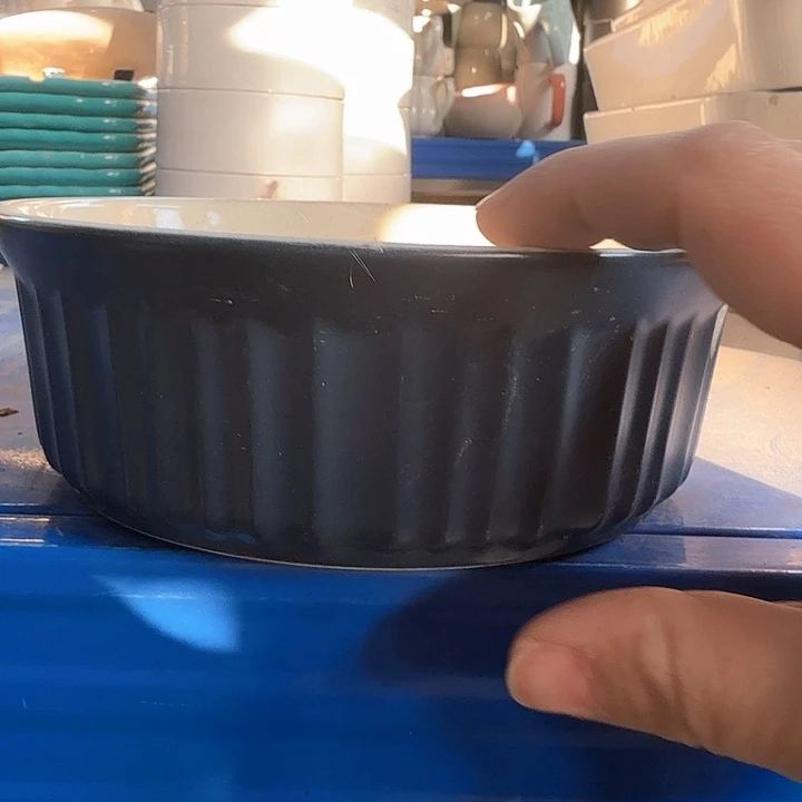 蓝色16.5厘米喇叭烤碗微瑕