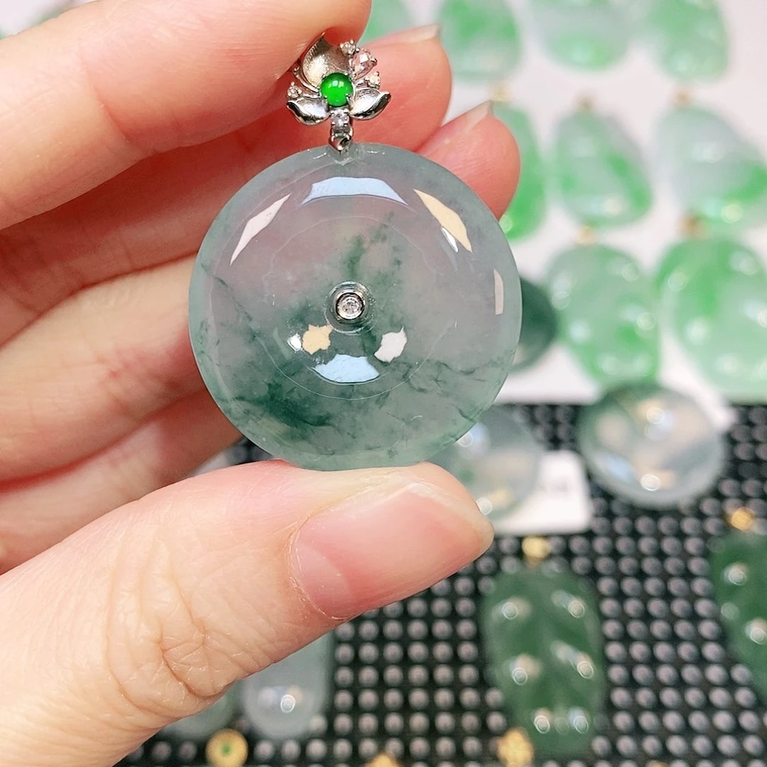翡翠吊坠(不含链)18K金镶嵌