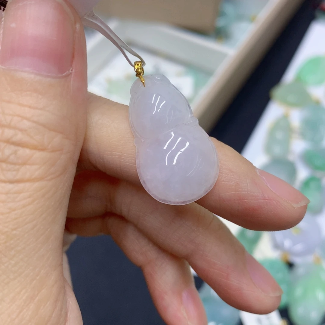 翡翠18K金镶嵌颈饰翡翠