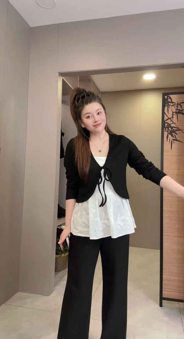 【婷婷】2025新品气质温柔风蕾丝拼接绑带上衣+遮肉裤子25533三件套