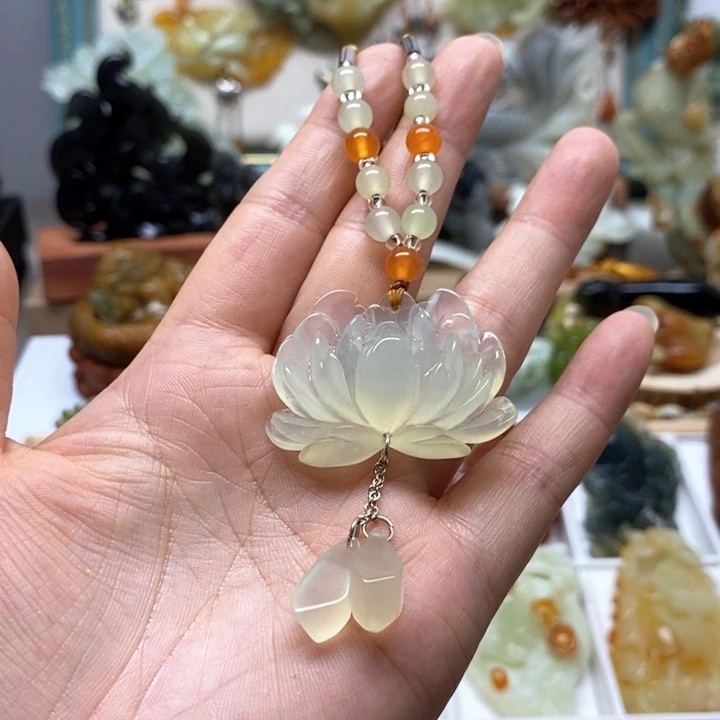 未镶嵌蛇纹石玉颈饰