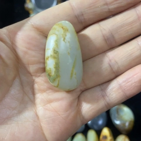 和田玉（糖玉）未镶嵌车挂