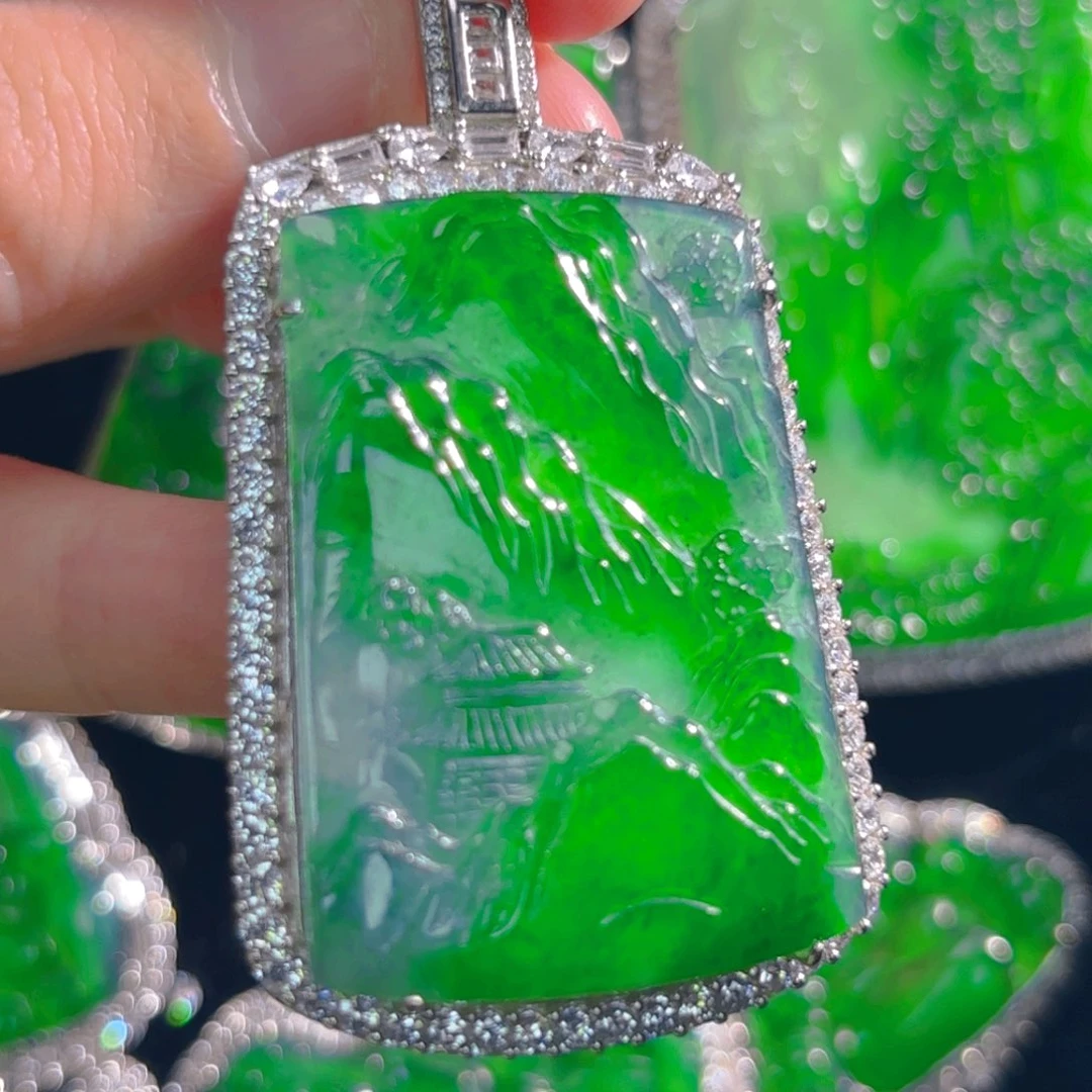 翡翠颈饰银S925镶嵌山水牌