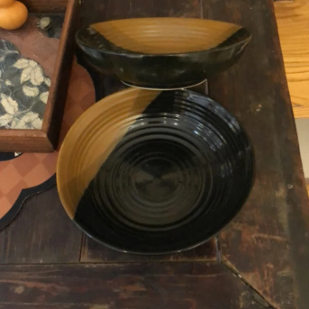 磁州窑国营5厂黑釉加金釉盘子2个盘